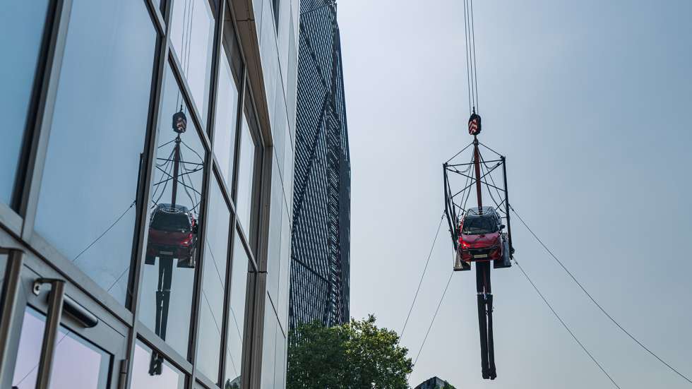 Το ανανεωμένο Nissan Qashqai έκανε ρεκόρ Γκίνες στο bungee jumping!